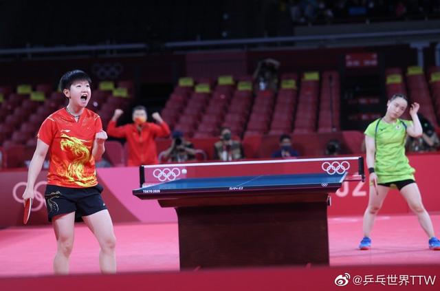 并吸引了更 并吸引了更