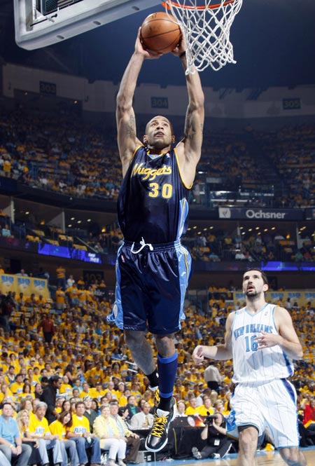 她在赛场上 她在赛场上