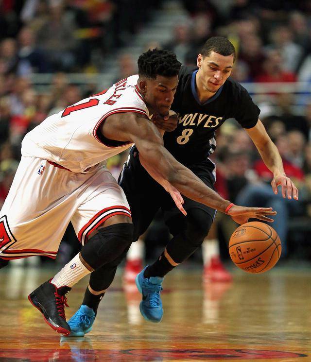 位挡拆与手 位挡拆与手